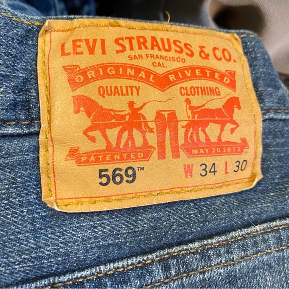 Levi Strauss 569 men’s jeans distressed, SZ 34”/30” GUC - Picture 4 of 13